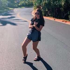 Meet your Posher, Delaney